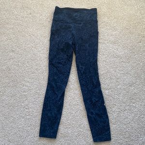 Printed lulu leggings. Amazing condition sz 2
